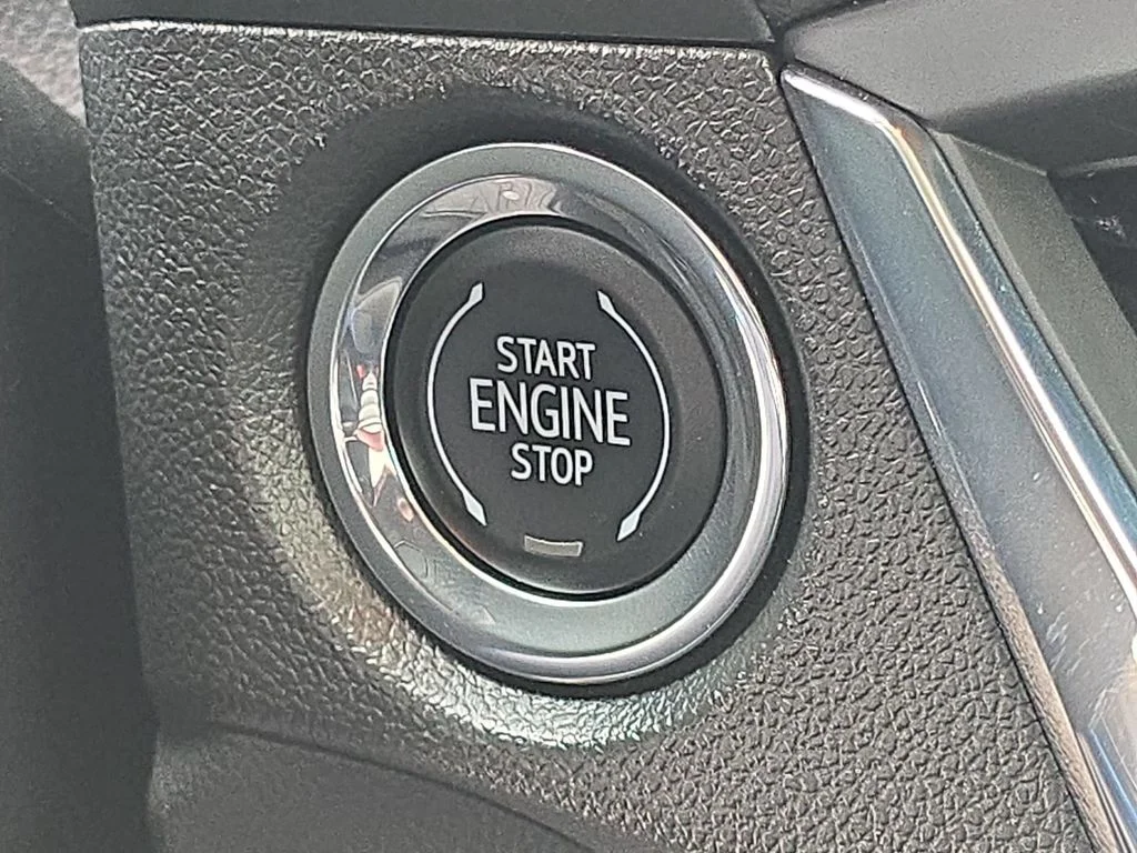 Used 2025 Blue Buick Sport Touring image 17