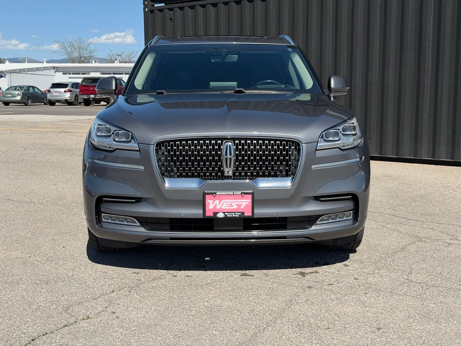 Used 2021 Gray Lincoln Reserve image 2