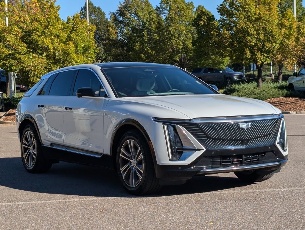 Used 2024 Crystal White Tricoat Cadillac Luxury 2 image 6