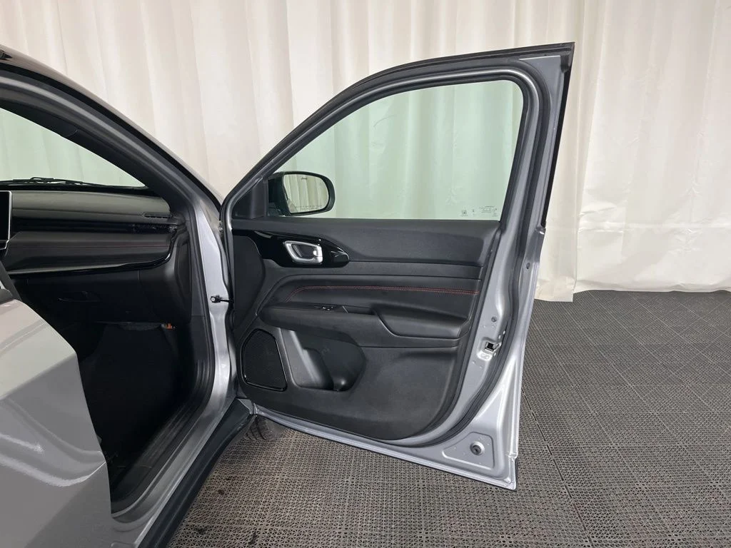 Used 2023 Silver Jeep Trailhawk image 19