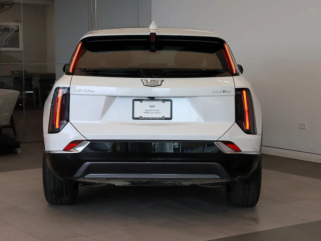 Used 2025 Crystal White Tricoat Cadillac Luxury 2 image 4