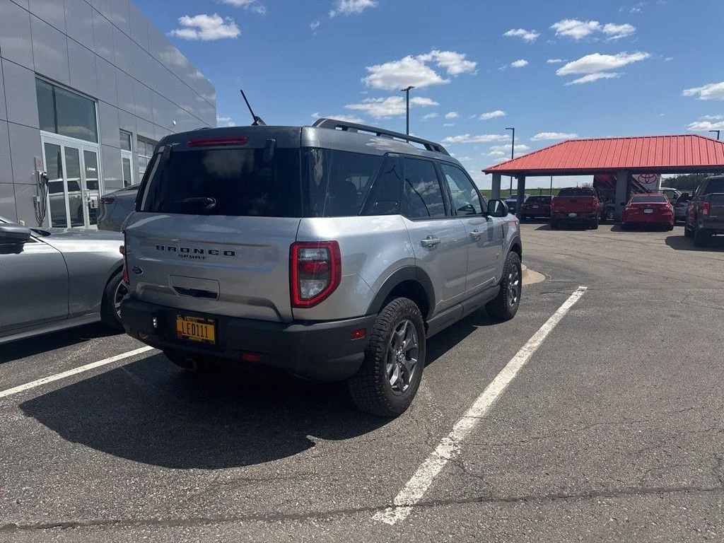 Used 2021 Silver Ford Badlands image 14
