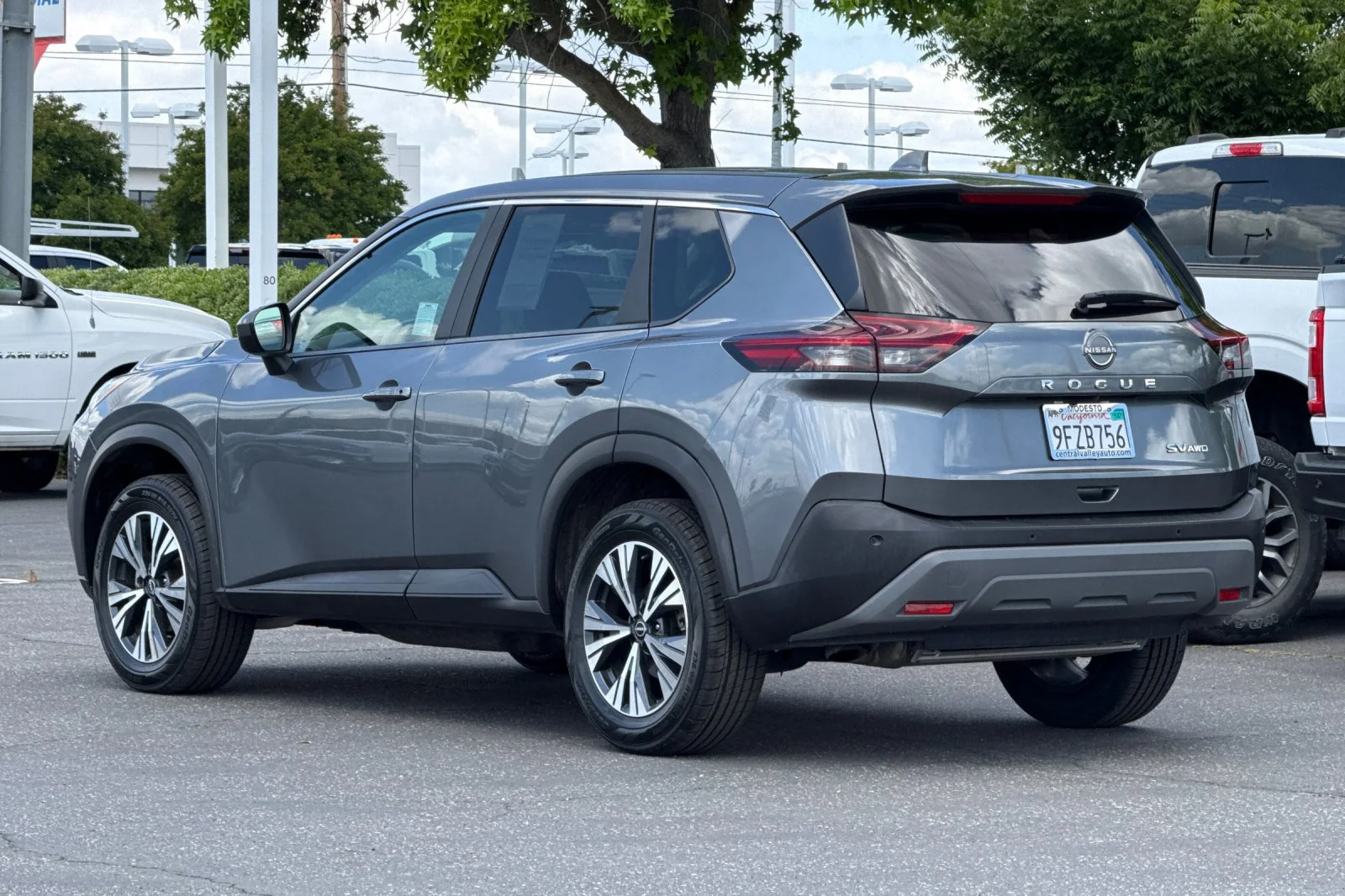 Used 2023 Gun Metallic Nissan SV image 6