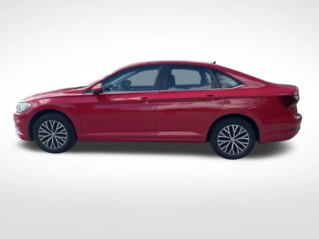 Used 2021 Tornado Red Volkswagen  image 8