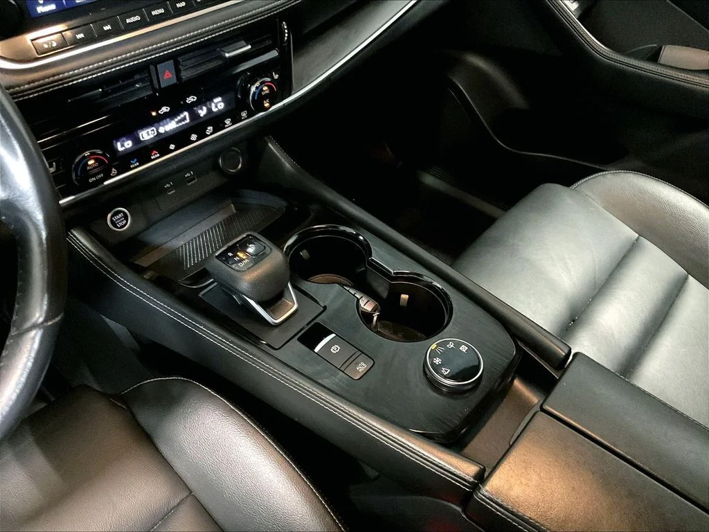 Used 2021 Gray Nissan SL image 20