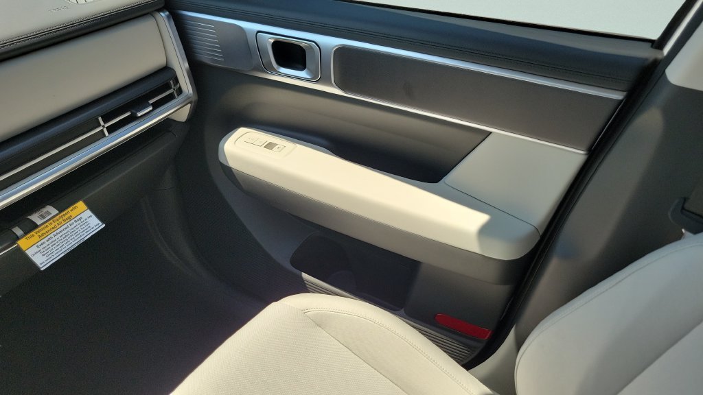New 2026 White Hyundai SE image 15