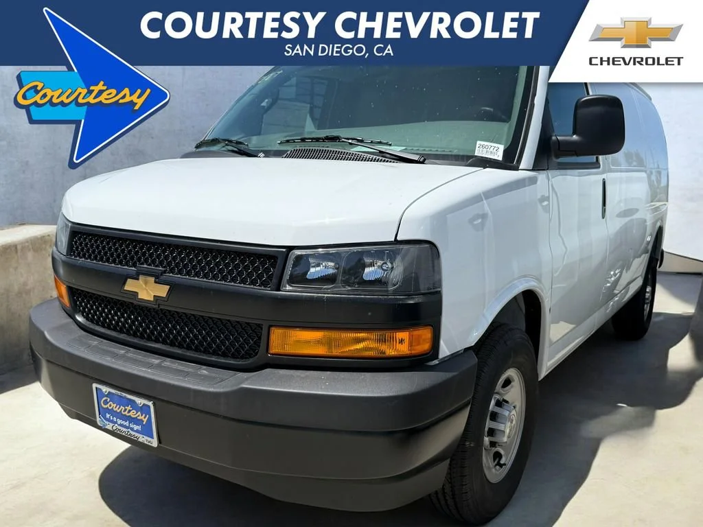 2026 Chevrolet Express 2500 Work Van HD's photo