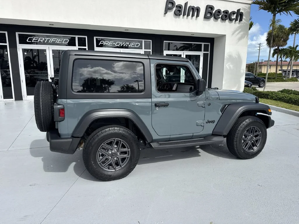 Used 2026 Gray Jeep Sport S image 4