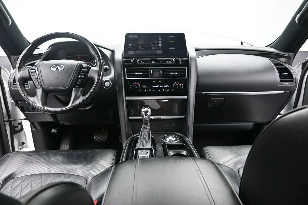 Used 2023 White INFINITI Sensory image 34