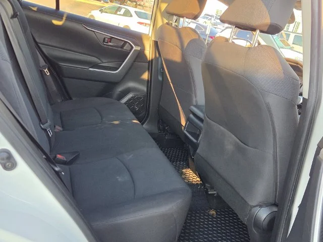 Used 2019 White Toyota LE image 16