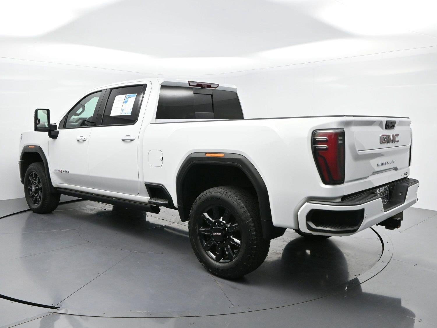Used 2024 Summit White GMC AT4 image 5