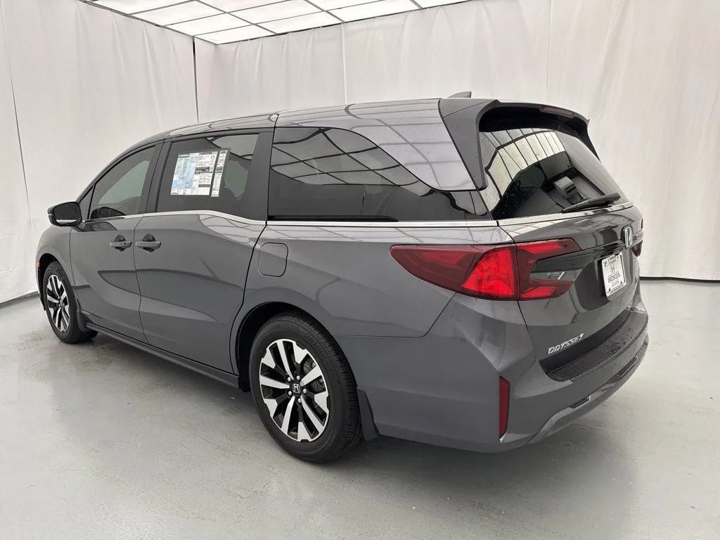 New 2026 Modern Steel Metallic Honda EX-L image 5