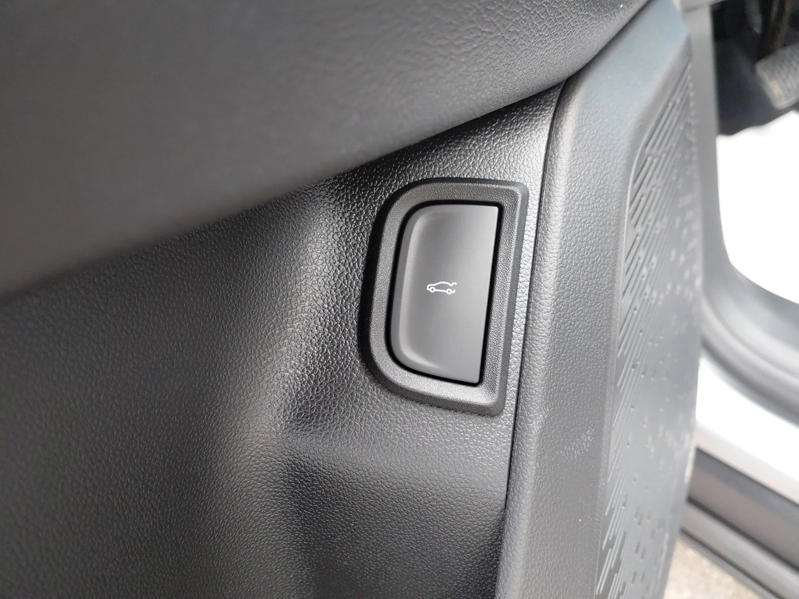 2027 Chevrolet Equinox LT - Photo 17