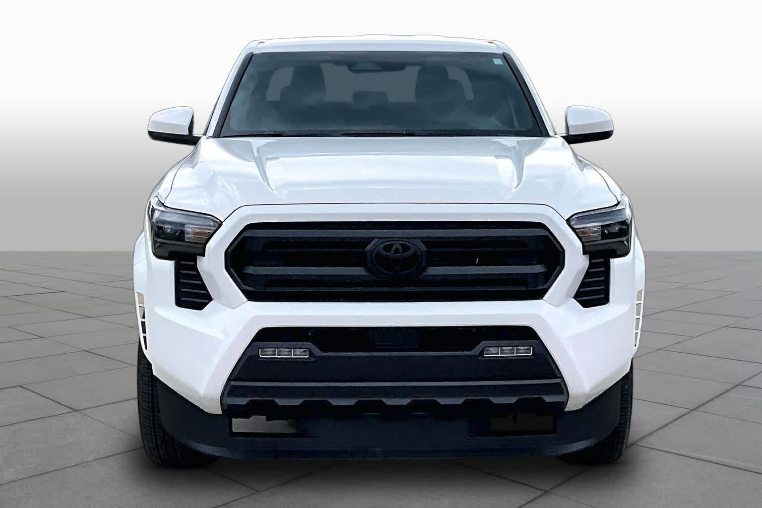 Certified Used 2025 Ice Cap Toyota SR5 image 4