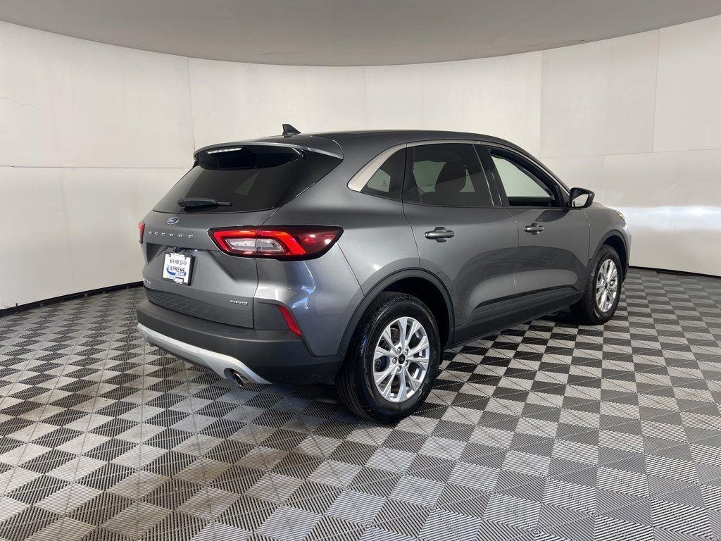 Used 2023 Gray Metallic Ford Active image 9