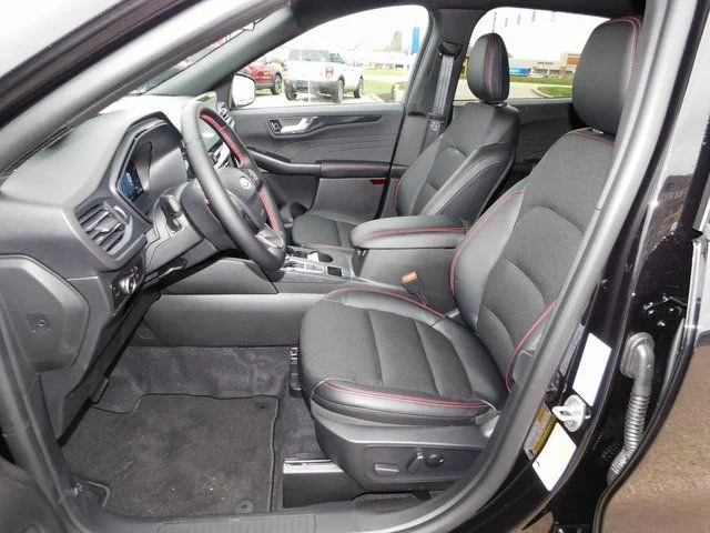 New 2026 Agate Black Metallic Ford ST-Line Select image 12
