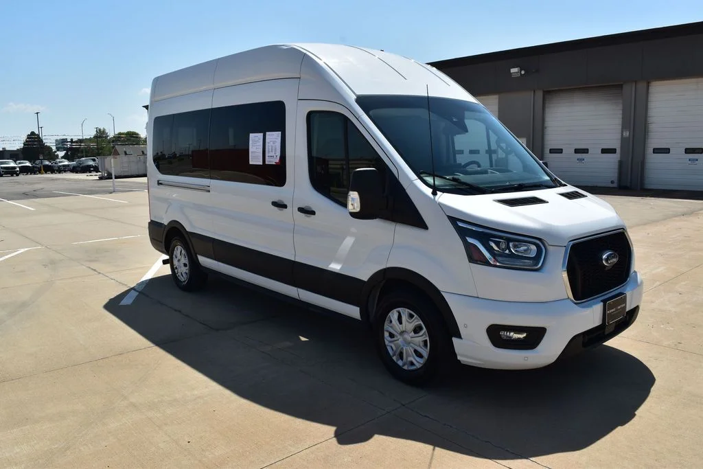 Used 2023 Oxford White Ford XLT image 29