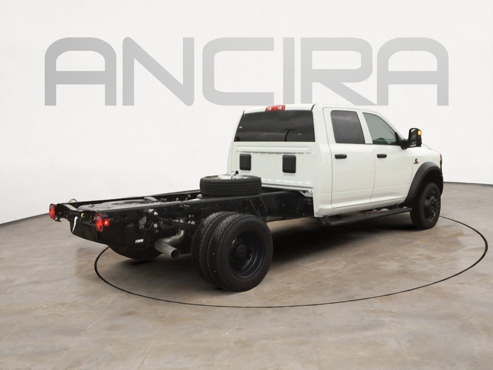 New 2026 Bright White Clearcoat RAM Tradesman image 10
