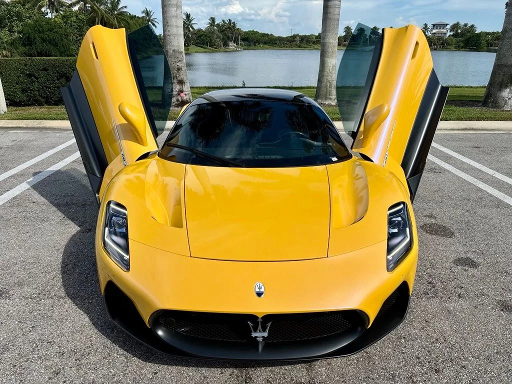 Used 2022 Giallo Genio Maserati  image 12