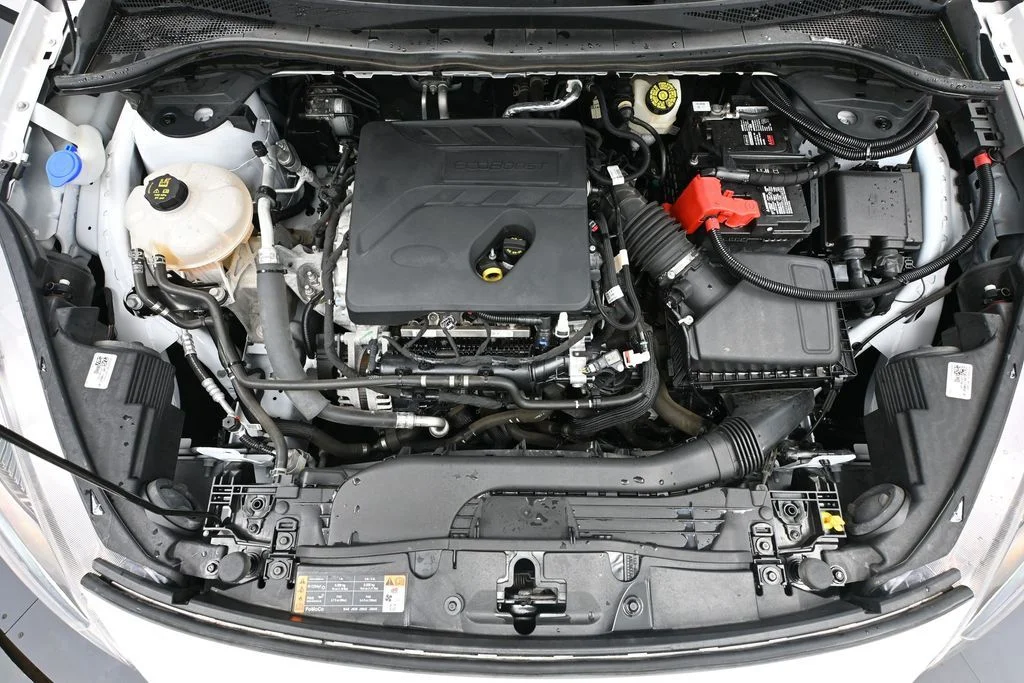 Used 2020 White Ford SE image 42
