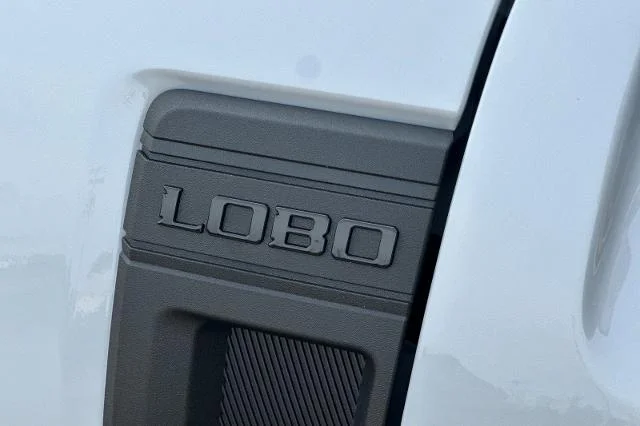 New 2026 Space White Metallic Ford Lobo™ image 30