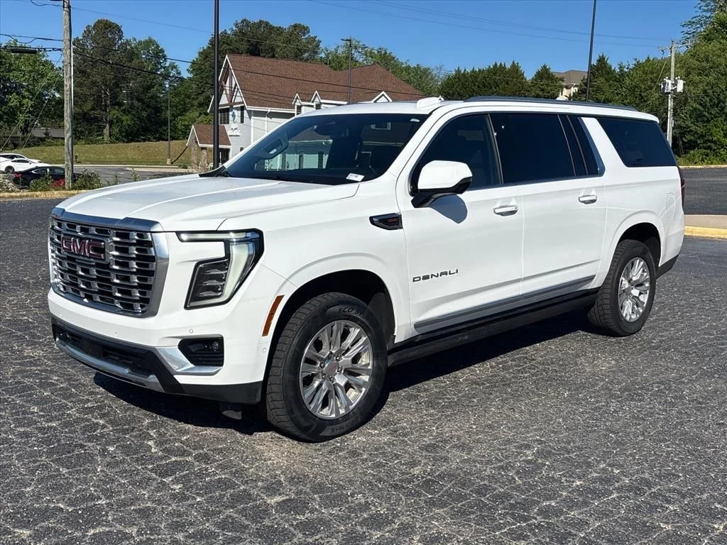 Used 2026 White GMC Denali image 3