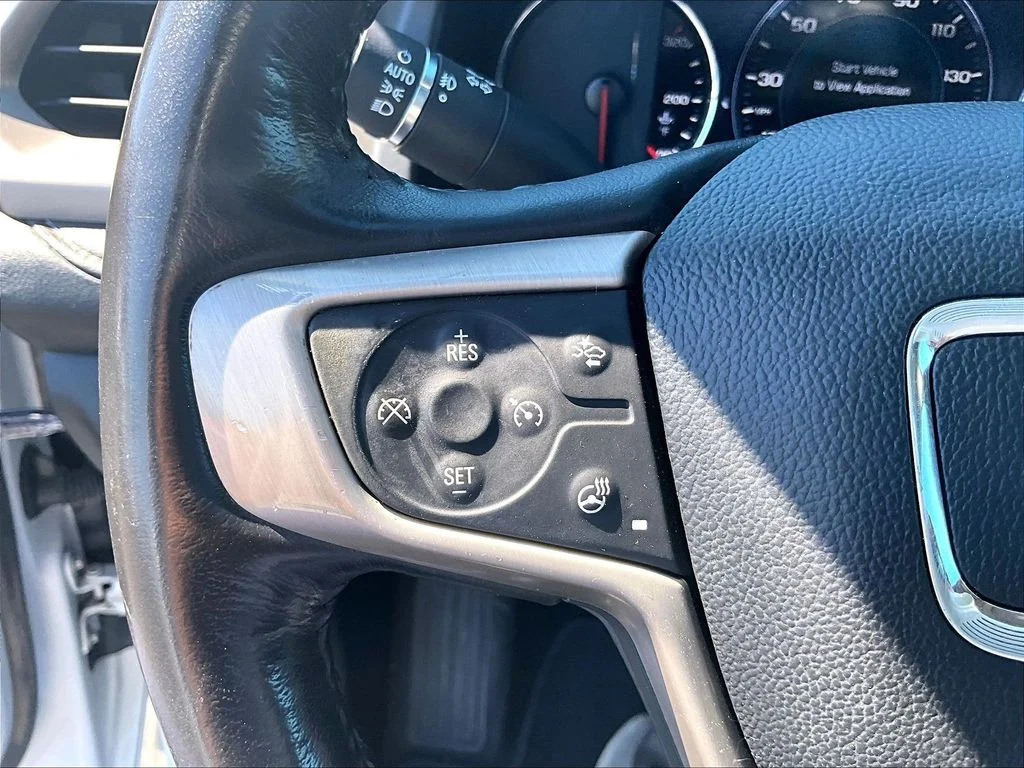 Used 2019 White GMC Denali image 18