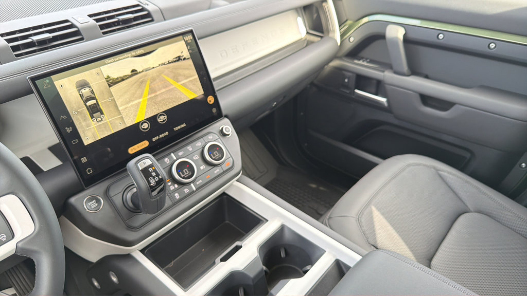 New 2026 Woolstone Green Land Rover S image 25
