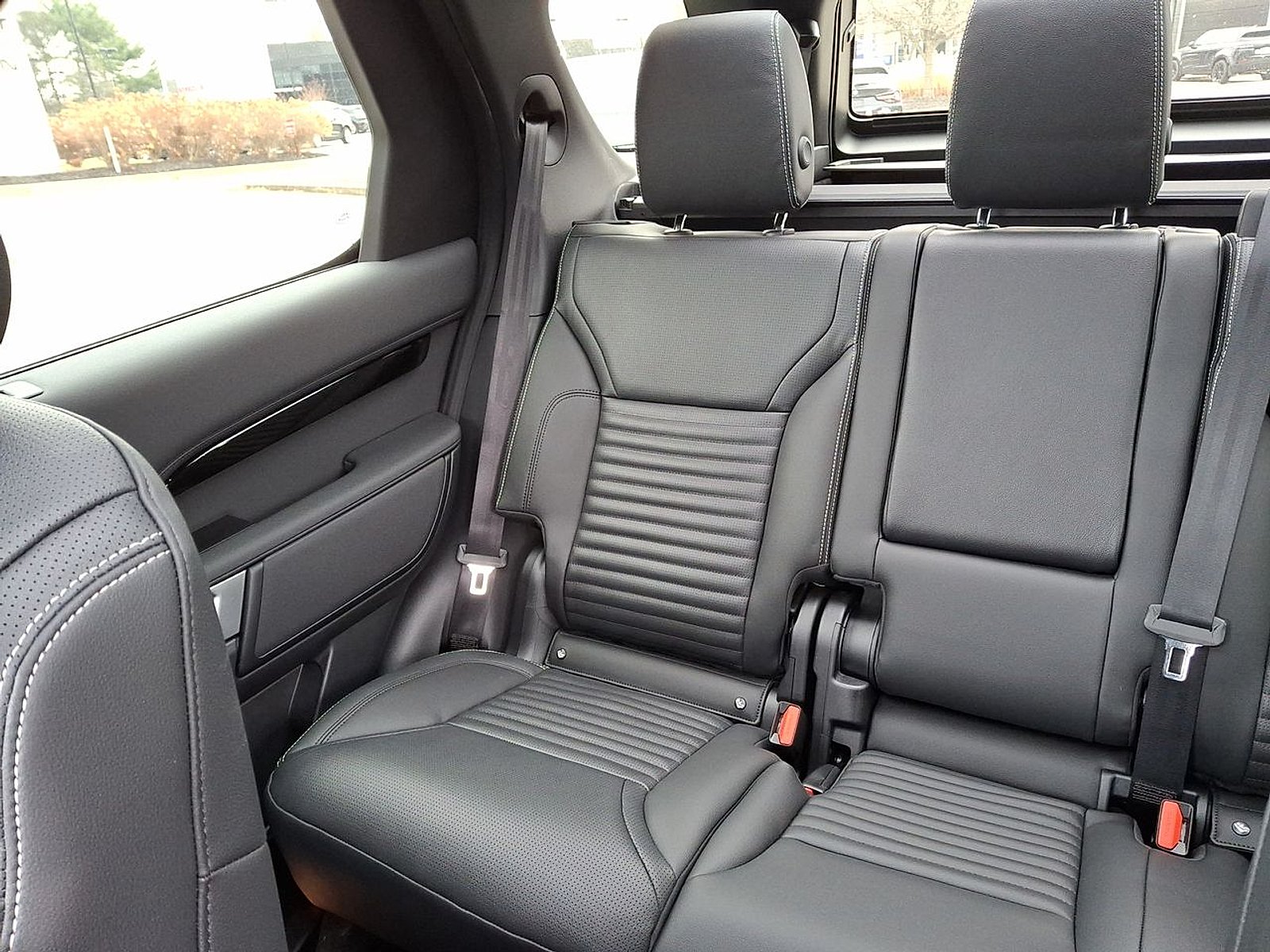 2025 Land Rover Discovery S - Photo 12