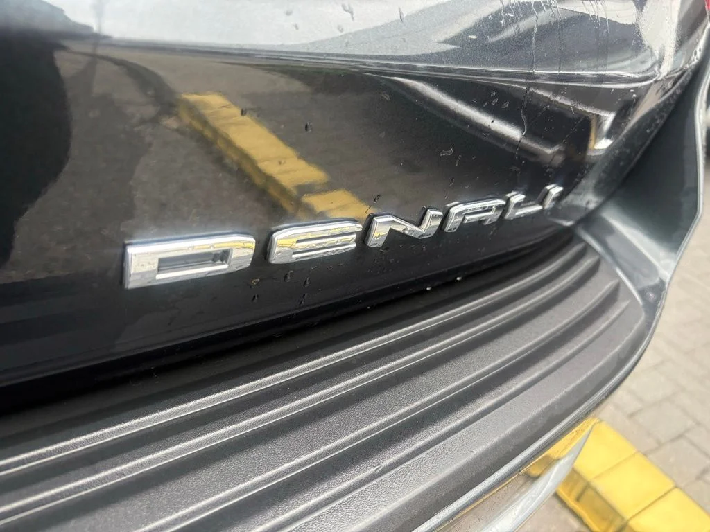 Used 2022 Hunter Green GMC Denali image 10
