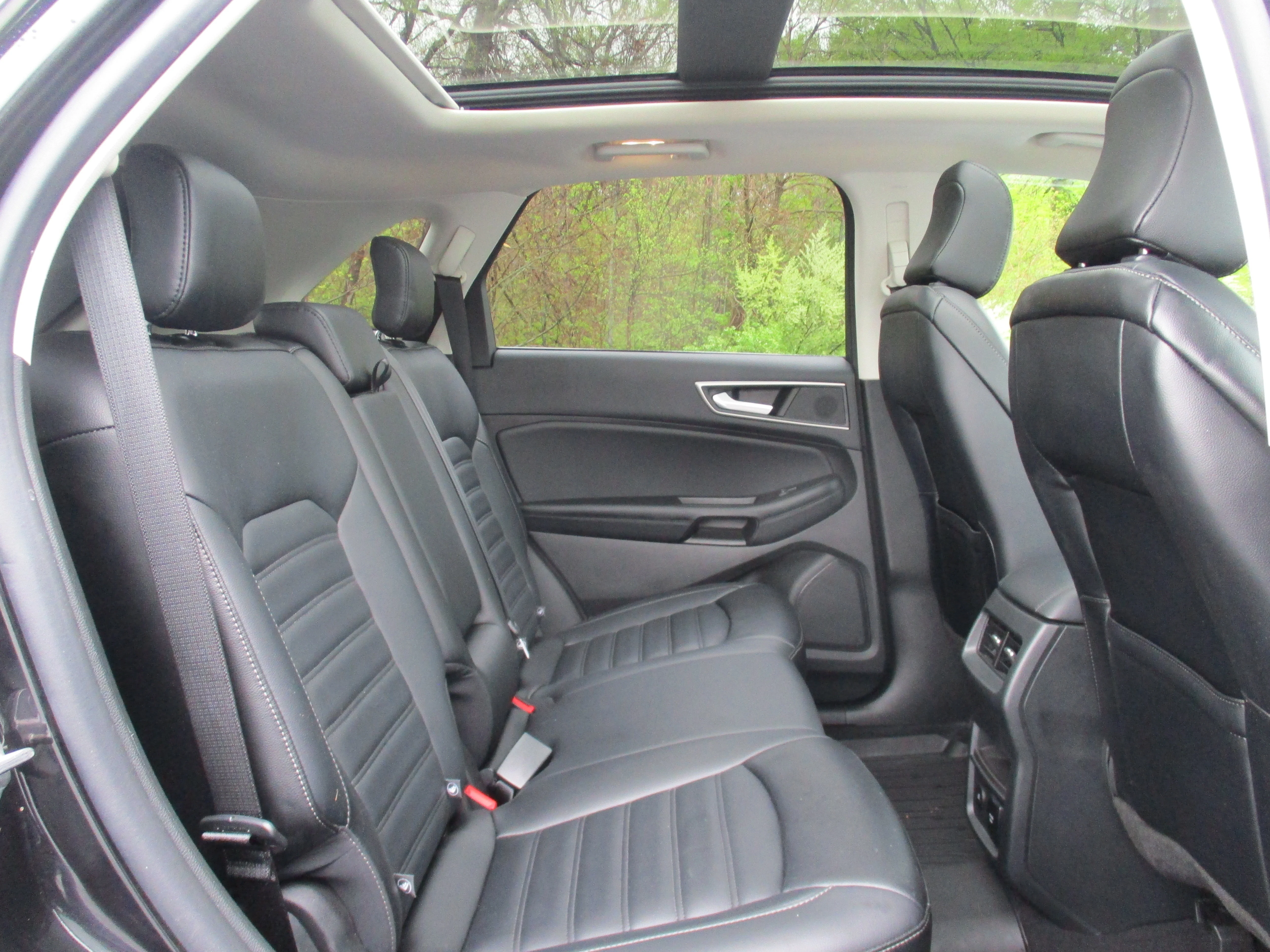 Used 2023 Agate Black Metallic Ford SEL image 40