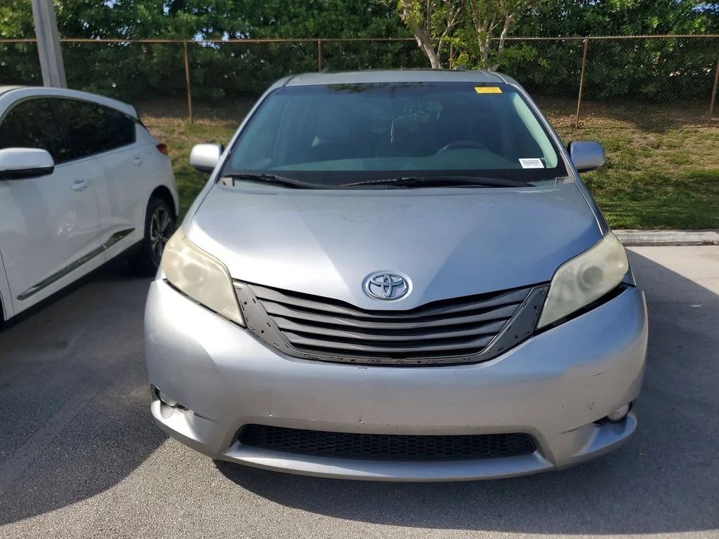 Used 2014 Toyota Sienna XLE with VIN 5TDYK3DC7ES521126 for sale in Pembroke Pines, FL