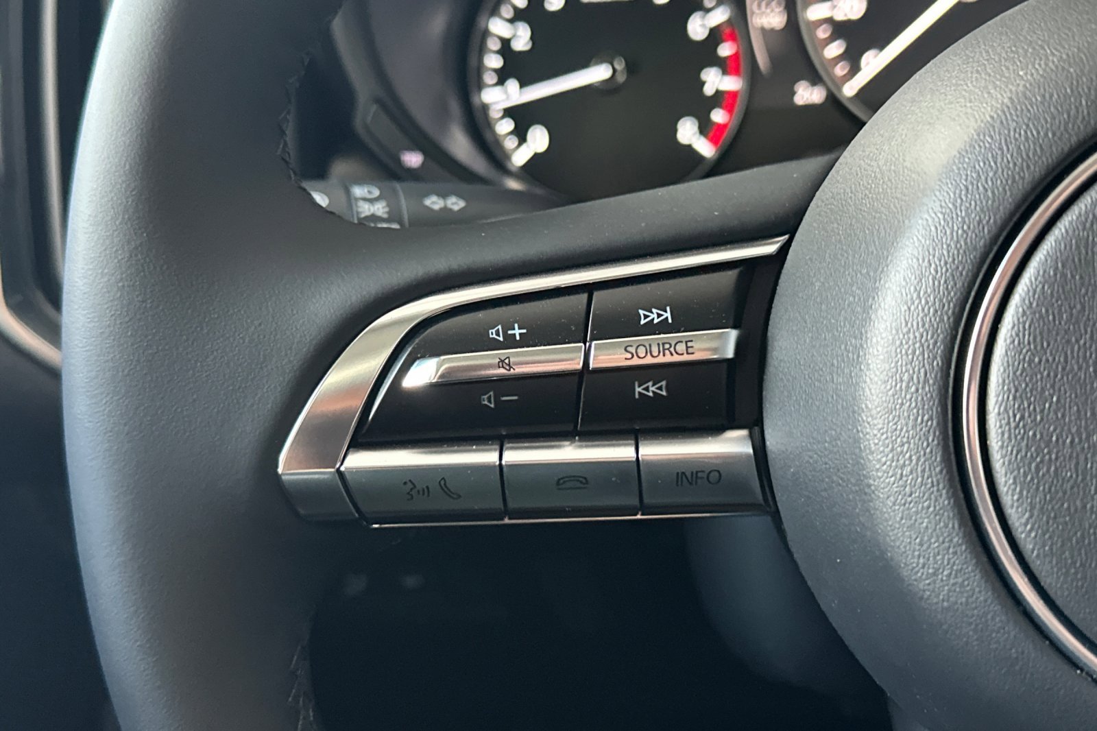 New 2026 WIND CHILL PEARL MAZDA 2.5 Turbo Premium Plus image 29