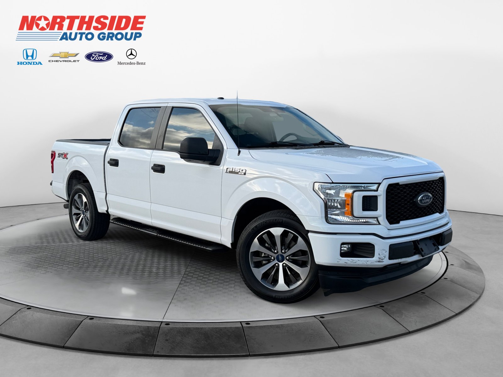 Used 2019 Oxford White Ford XL image 1