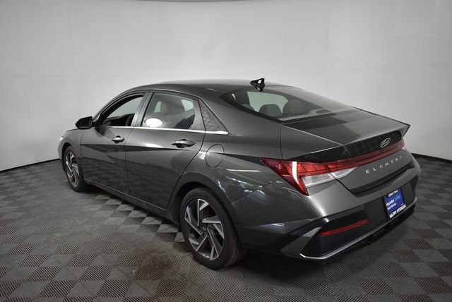 2025 Hyundai Elantra SEL - Photo 6