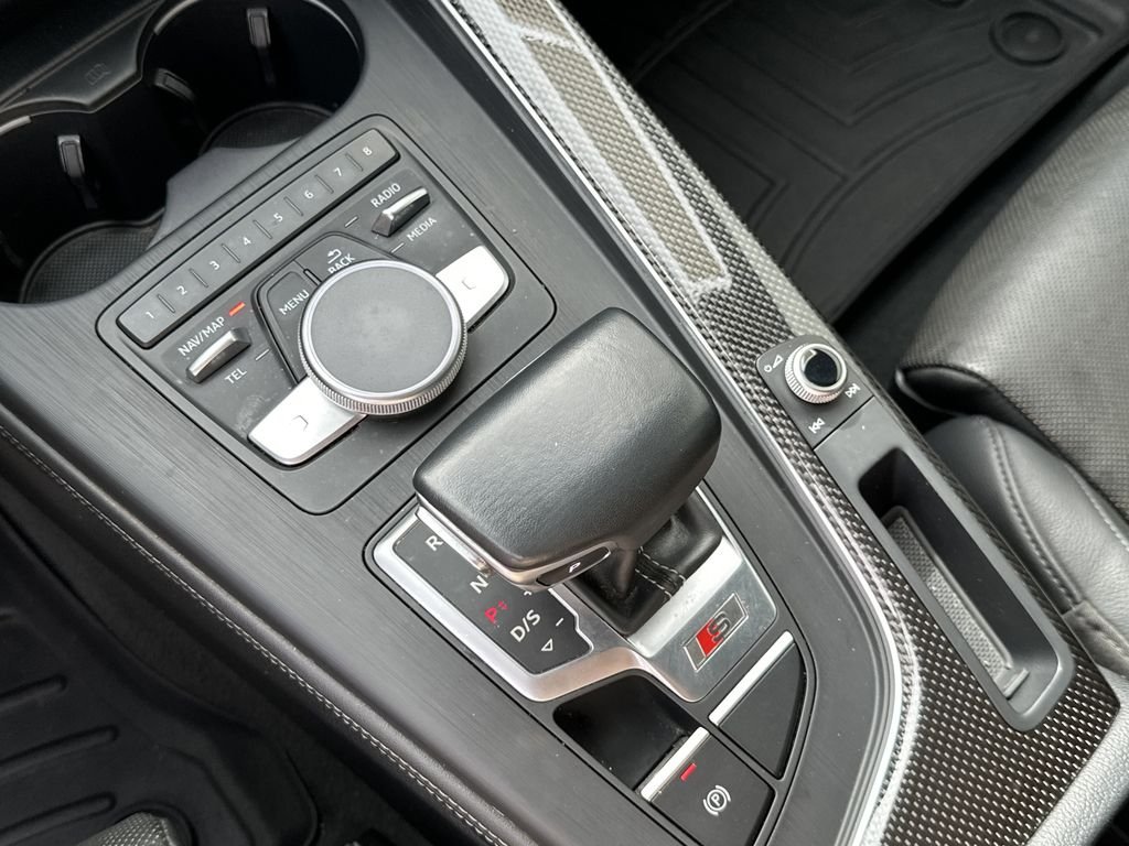 Used 2019 Gray Audi Premium Plus image 20