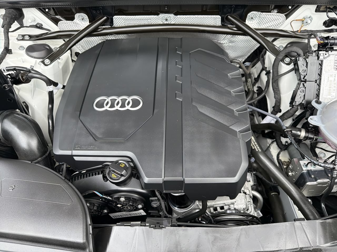 Used 2024 Arkona White Audi 40 Premium image 11