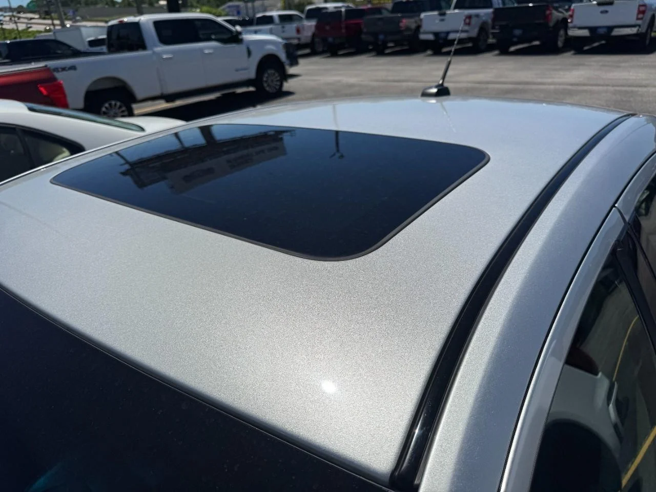 Used 2012 Ingot Silver Metallic Ford 4dr Sdn SEL FWD image 7