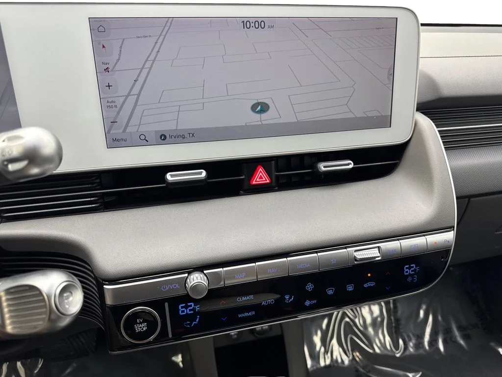 Used 2024 Green Hyundai SEL image 61