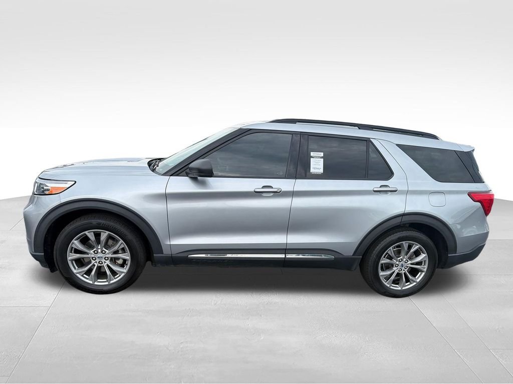 Used 2022 Silver Ford XLT image 2