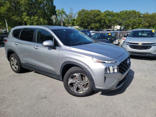 Certified Used 2023 Silver Hyundai SE image 3