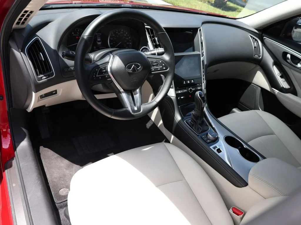 Used 2021 Red INFINITI 3.0t LUXE image 13