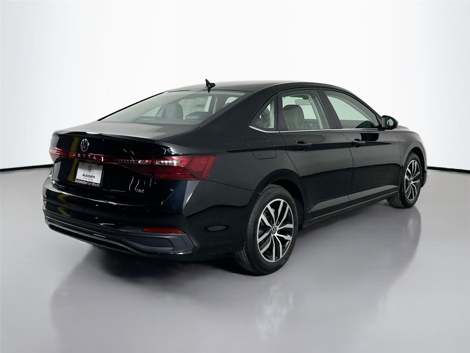 New 2025 Deep Black Pearl Volkswagen SE image 4