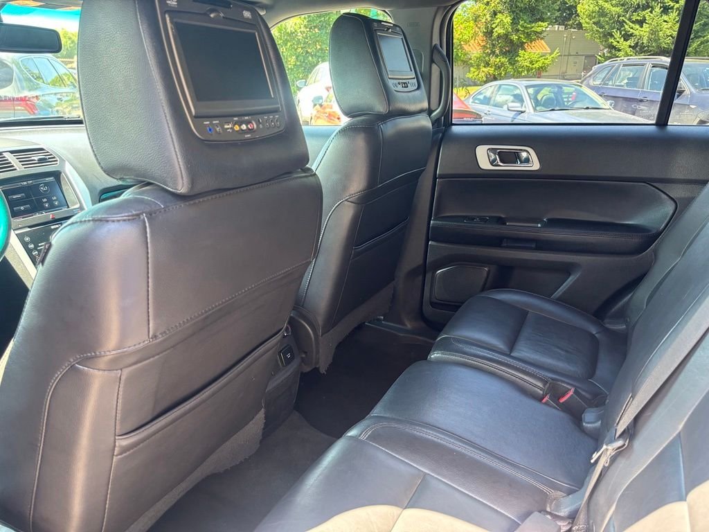 Used 2014 Blue Metallic Ford Limited image 21