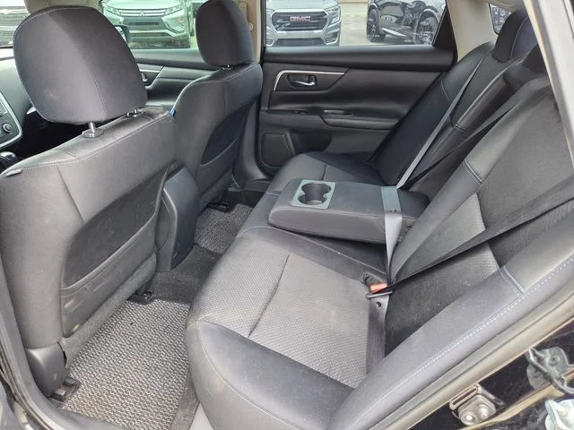 Used 2016 Black Nissan 2.5 SR image 9