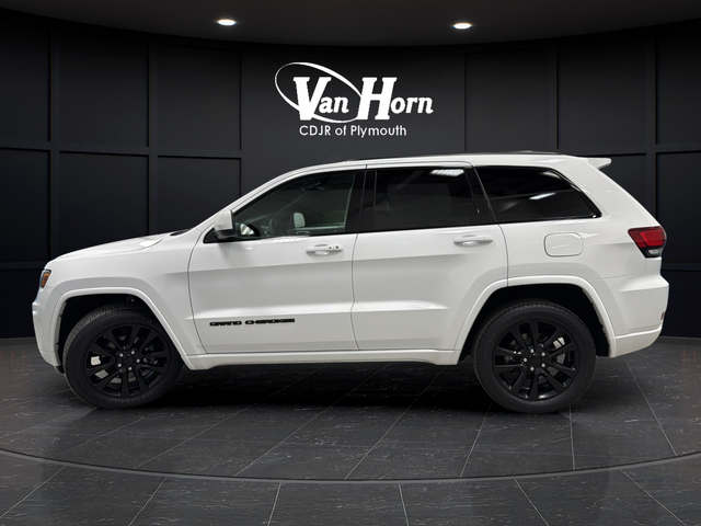 Used 2018 Bright White Clearcoat Jeep Altitude image 4