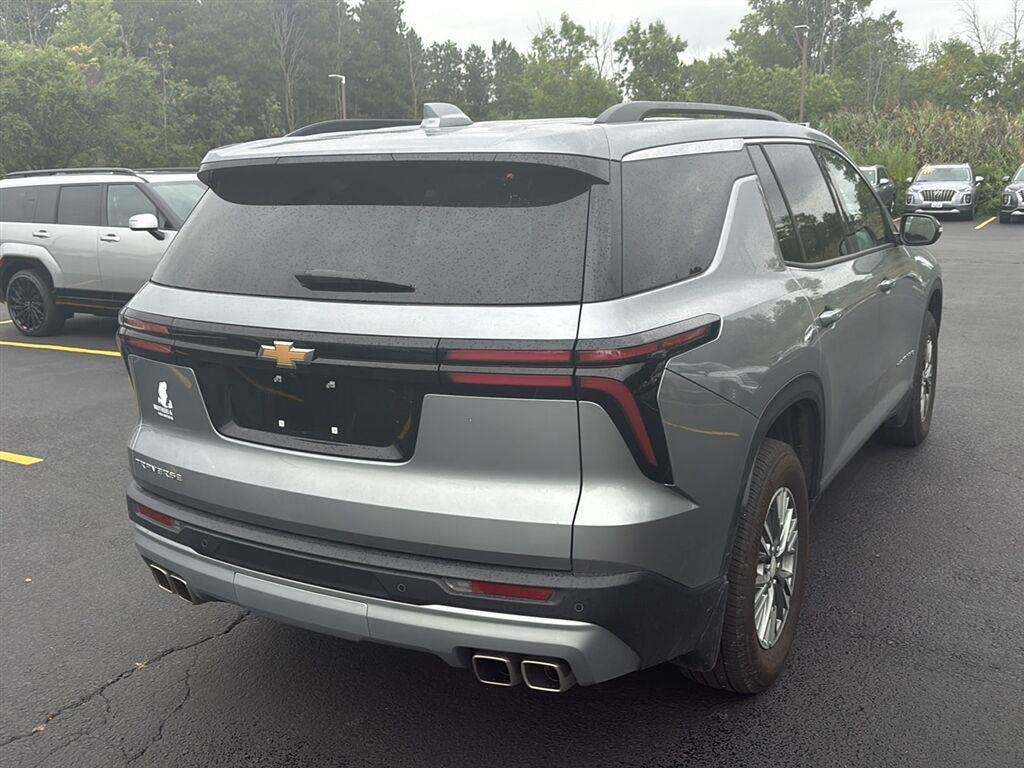 Used 2026 Sterling Gray Metallic Chevrolet FWD LT image 5
