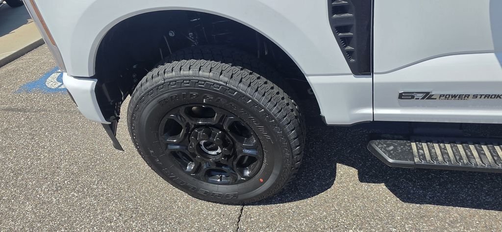 New 2026 Oxford White Ford F-250® XL image 10