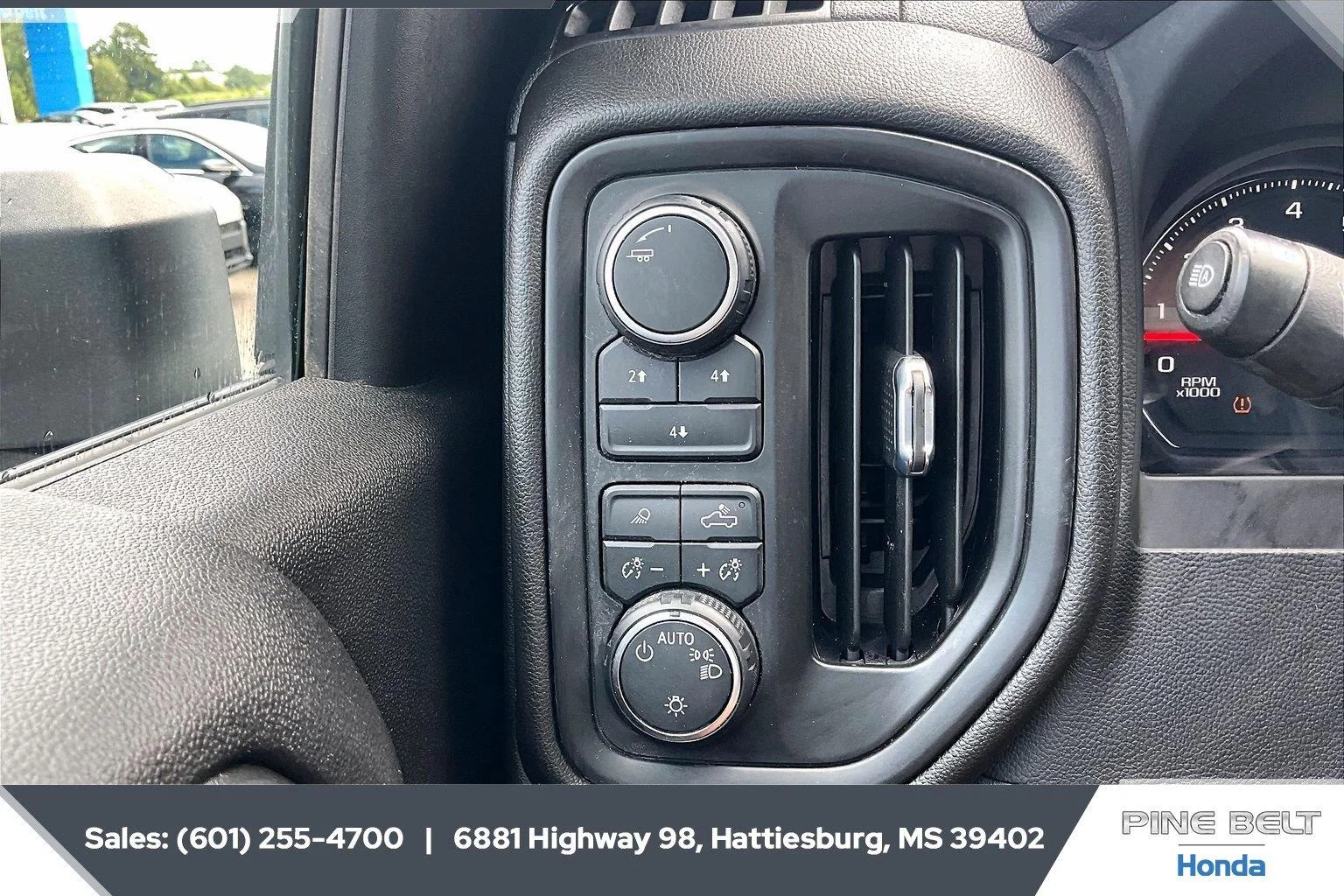 Used 2024 Summit White Chevrolet Custom image 21