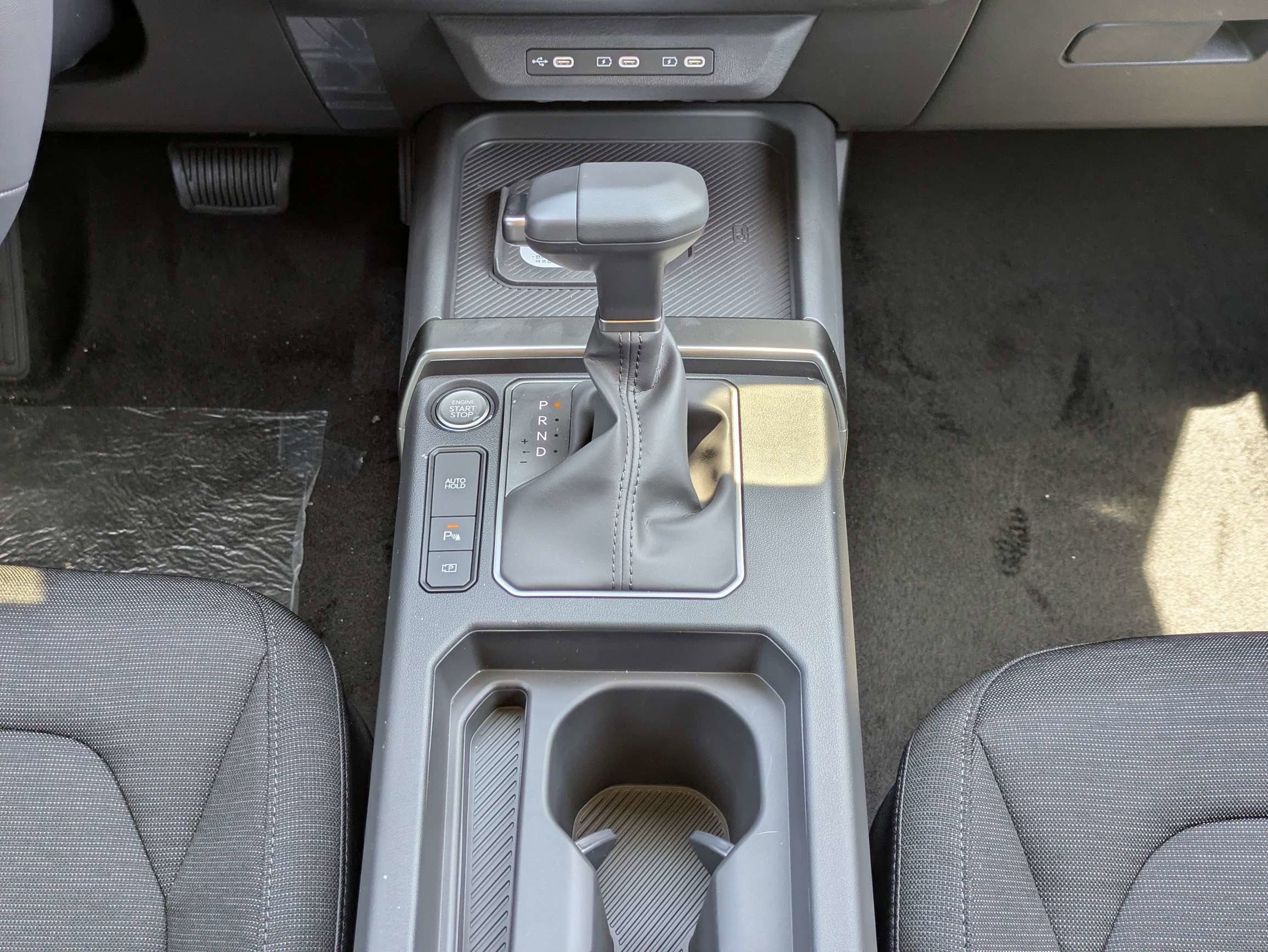 New 2027 Ivory Silver Kia S image 22